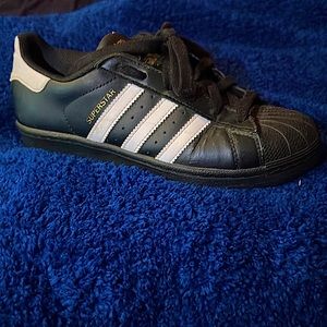 !Size 4 in men, Fits a size 7 in women!